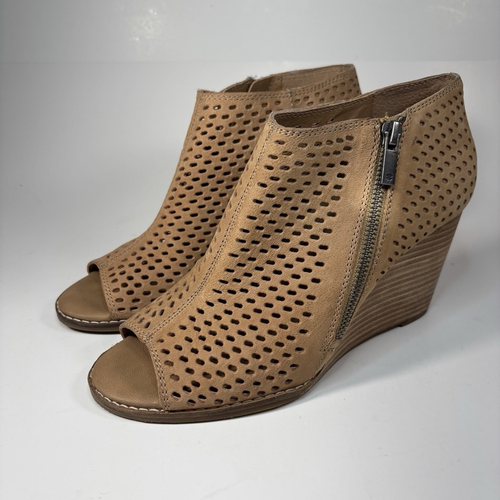 Lucky Brand Jabilo Perforated Suede Leather Open Toe Wedge Ankle Booties 9 M
